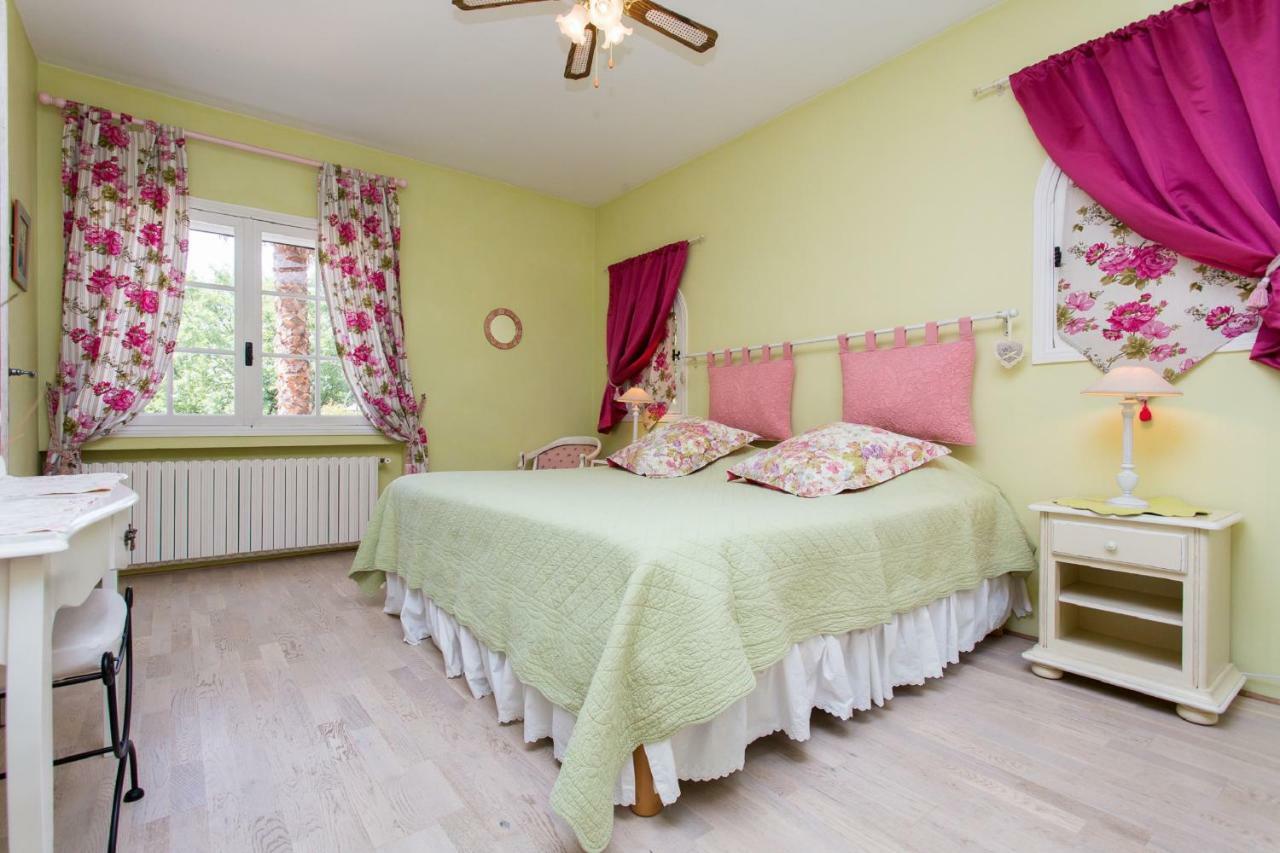 Mas Du Roc Bed & Breakfast グラース エクステリア 写真