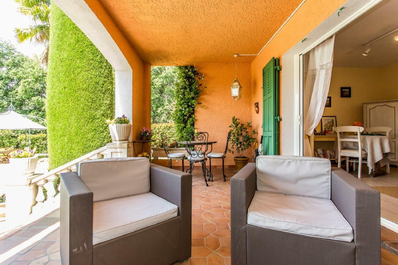 Mas Du Roc Bed & Breakfast グラース エクステリア 写真